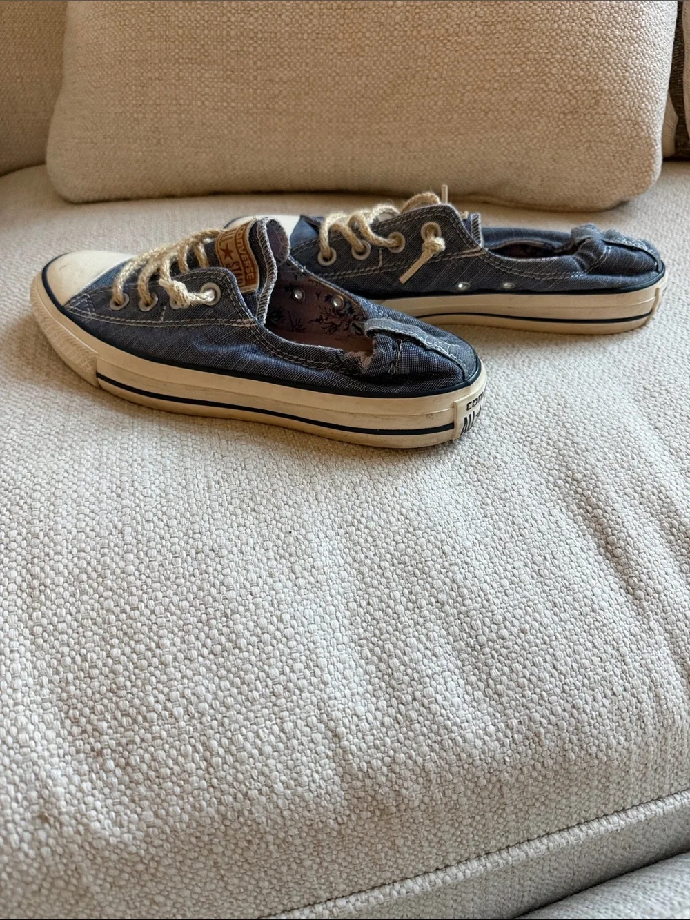 Converse All Star Low Top Sneakers in Blue and White with Natural Laces